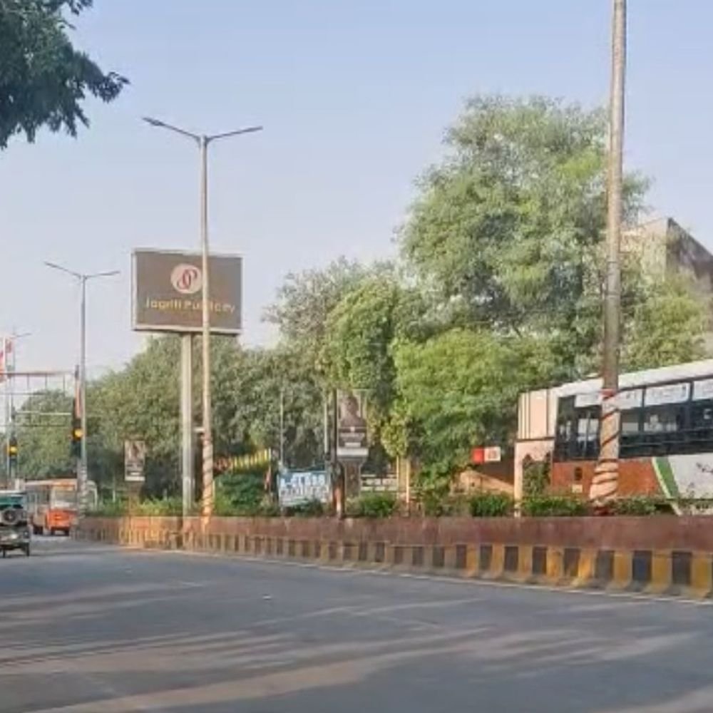 मुरादाबाद में छाए बादल, शाम तक बारिश का अलर्ट:17KM की रफ्तार से चली हवाएं, 30 डिग्री तापमान