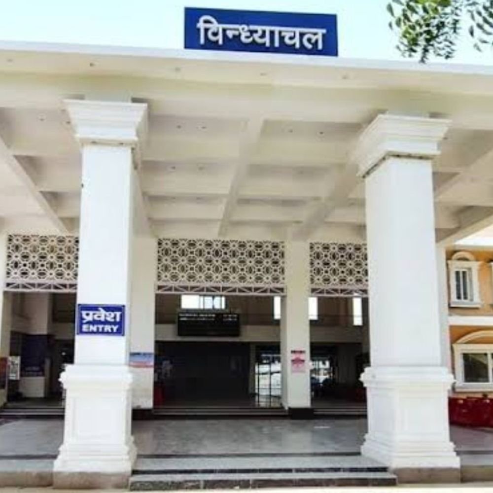 नवरात्र में प्रयागराज-पटना के बीच चलेगी स्पेशल ट्रेन:श्रद्धालुओं को मिलेगी सुविधा, 12 मेमू कोच वाली ट्रेन 11 से 26 अक्टूबर तक चलेगी