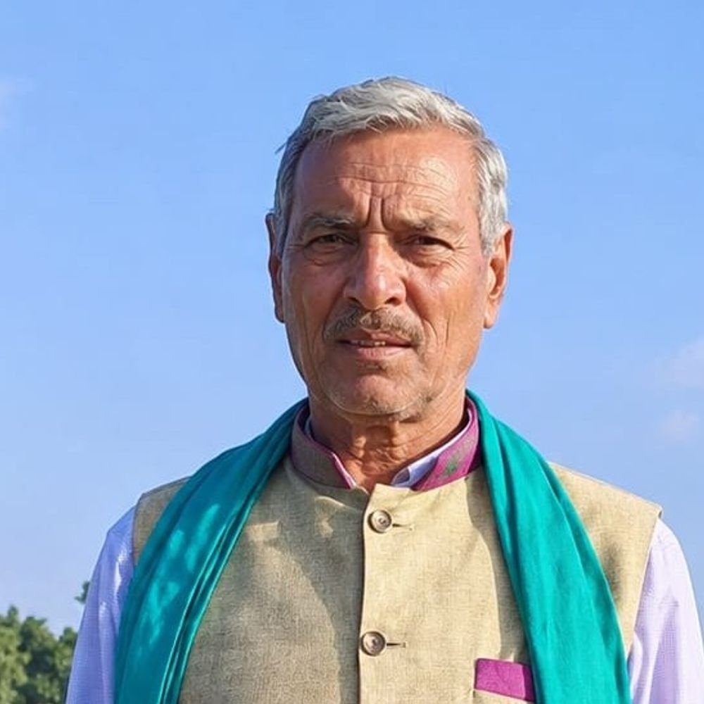 हाथरस में किसान की संदिग्ध हालत में मौत:परिजनों ने हत्या की आशंका जताई, ट्रैक्टर के कल्टीवेटर के नीचे पड़ा मिला शव