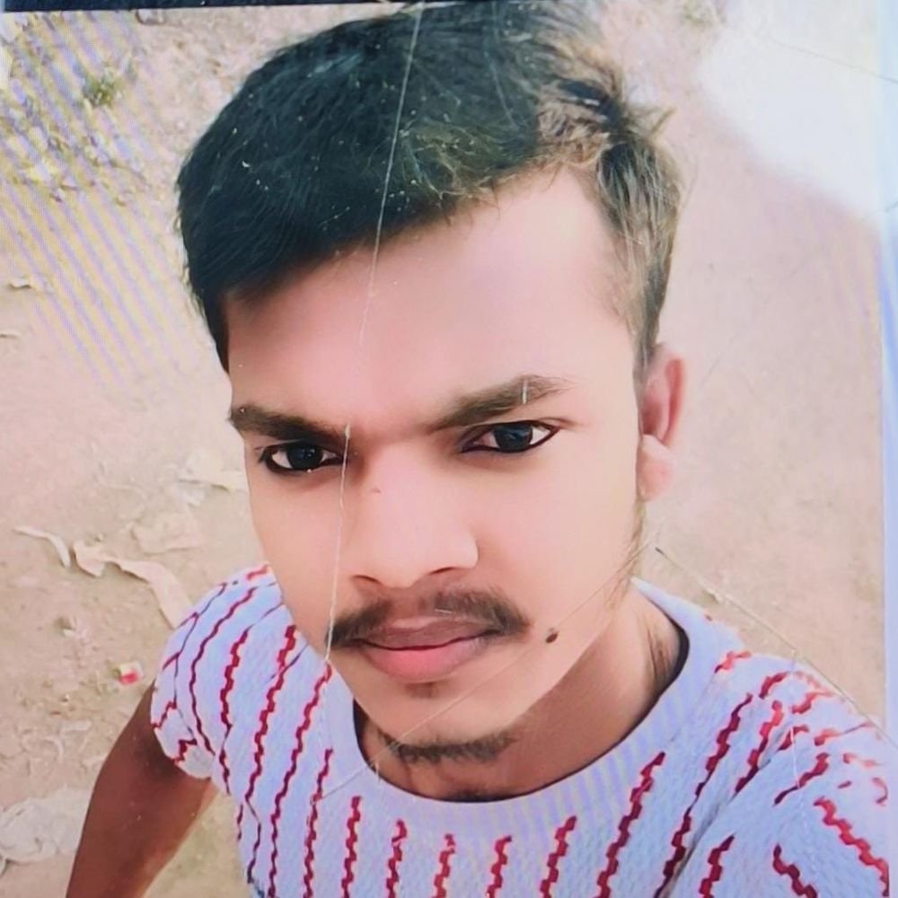 फंदे से लटककर ही हुई युवक की मौत:कानपुर में पेड़ से लटका मिला था, पोस्टमार्टम में पुष्टि; परिजनों को हत्या का शक था