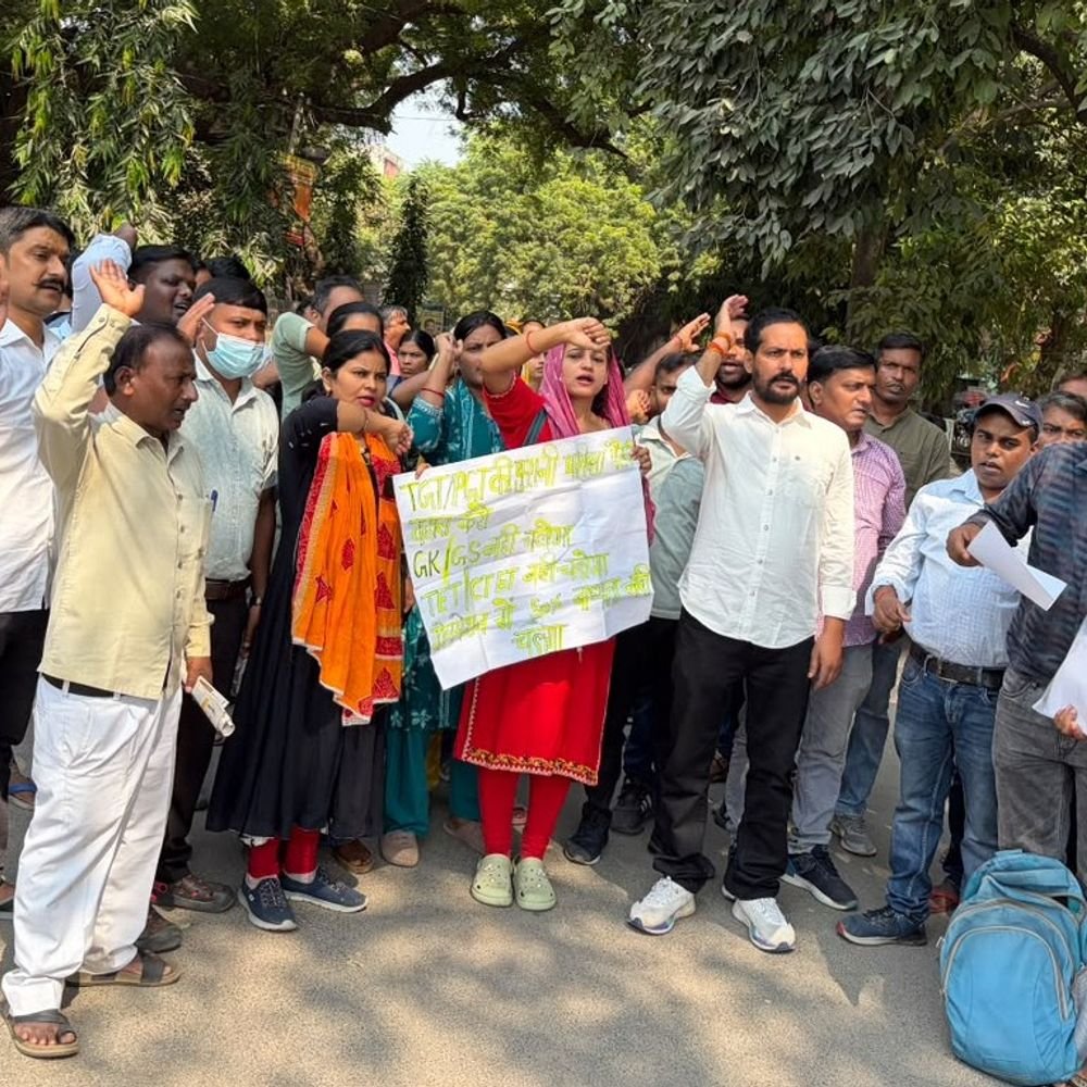 TGT-PGT में पुरानी नियमावली की मांग जारी:छात्र बोले-पुराने पैटर्न पर मिले एक अवसर, 26 अक्टूबर को निदेशालय घेराव की चेतावनी