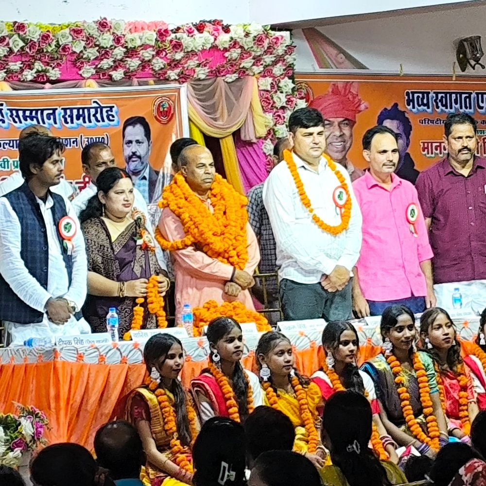 सिकंदरपुर में अनुदेशकों की बैठक:एरियर, नियमितीकरण और समान वेतन को लेकर संघर्ष जारी रखने का ऐलान
