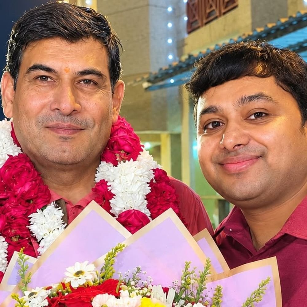 एमएलसी श्रीचन्द शर्मा की जीत पर शिक्षक ने दी बधाई:कहा- शिक्षकों के हितों की आवाज उठाते रहेंगे श्रीचन्द शर्मा