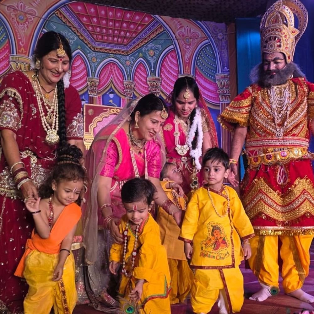 लखनऊ में रामलला महोत्सव शुरू:बालिकाएं निभा रहीं राम-लक्ष्मण और सीता की भूमिका