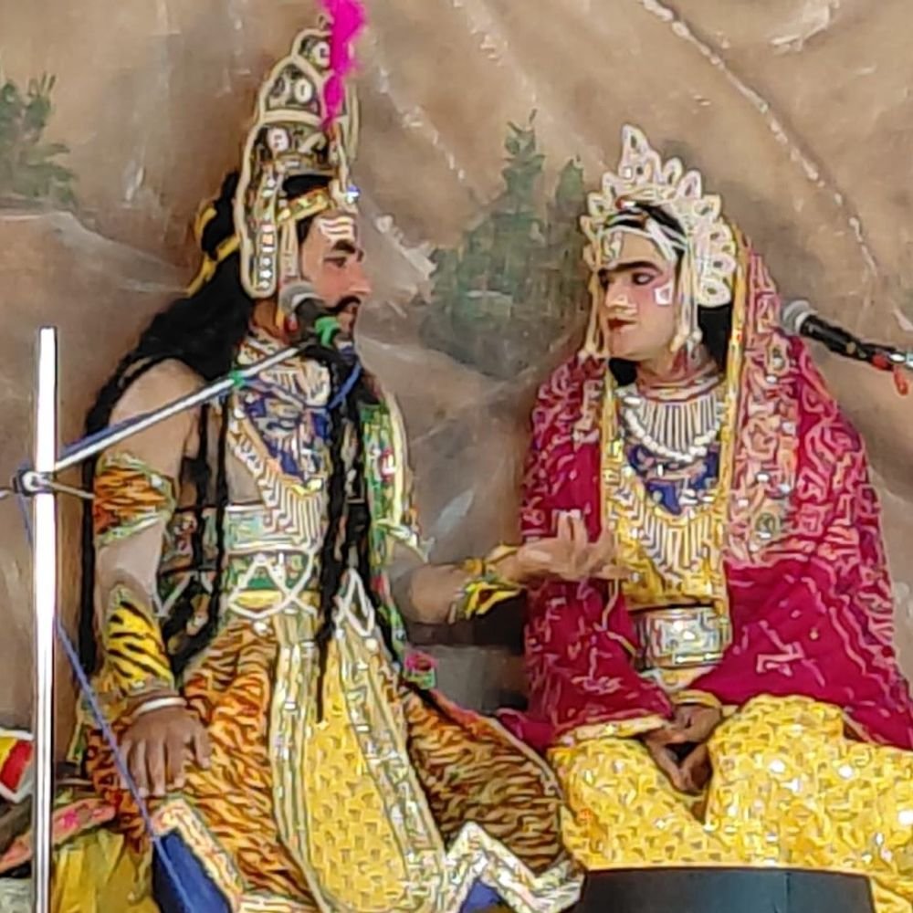 रामपुर में रासलीला मंचन:दशरथ विवाह प्रसंग देख मंत्रमुग्ध, जयघोष से गूंजा पूरा पंडाल