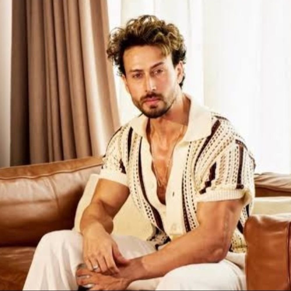 टाइगर श्रॉफ फायरिंग केस; सभी आरोपियों पर लगा MCOCA:अब आसानी से नहीं मिलेगी जमानत, वसूली और दहशत फैलाने के लिए बनाया था निशाना