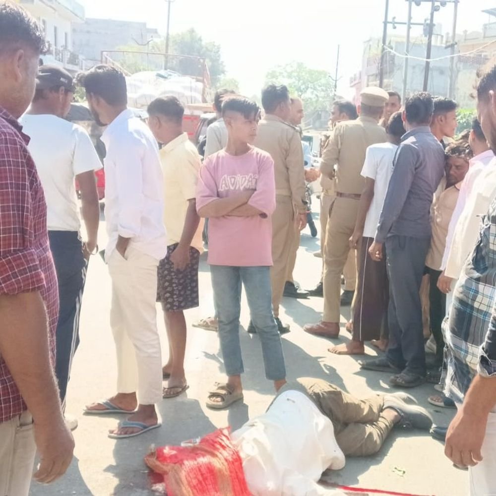 लखीमपुर-खीरी में DCM की टक्कर से बाइक सवार की मौत:बेटी के एडमिशन के लिए घर से निकले थे, पुलिस ने वाहन जब्त किया