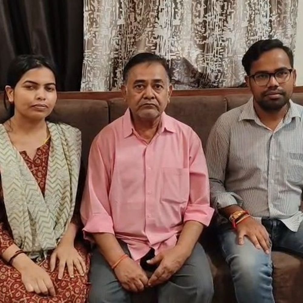 गैस पाइपलाइन विवाद में घर में घुसकर मारपीट, चेन छीनी:उन्नाव में बेटी से बदसलूकी का आरोप, पुलिस जांच कर रही