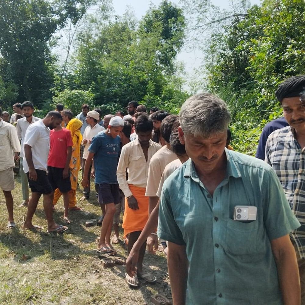 झाड़ियों में मिला 70 वर्षीय बुजुर्ग का शव:बहराइच में कान के पास घाव के निशान, पुलिस ने जताई जानवर द्वारा काटने की आशंका