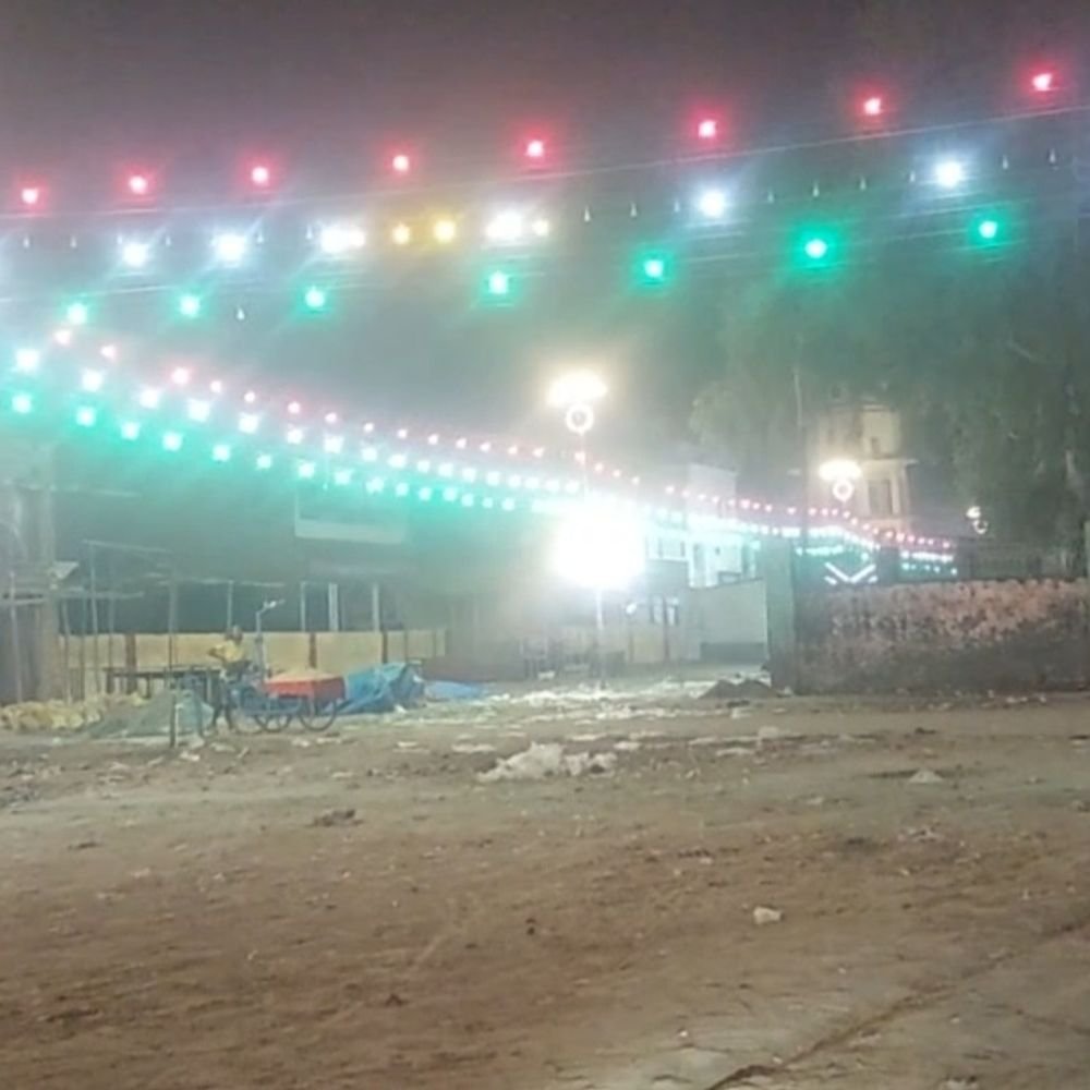बदायूं के गांधी ग्राउंड में श्रीरामलीला महोत्सव शुरू:पहले दिन हुआ कृष्ण जन्म से कंस वध का मंचन, दरभंगा के 25 कलाकार कर रहे मंचन