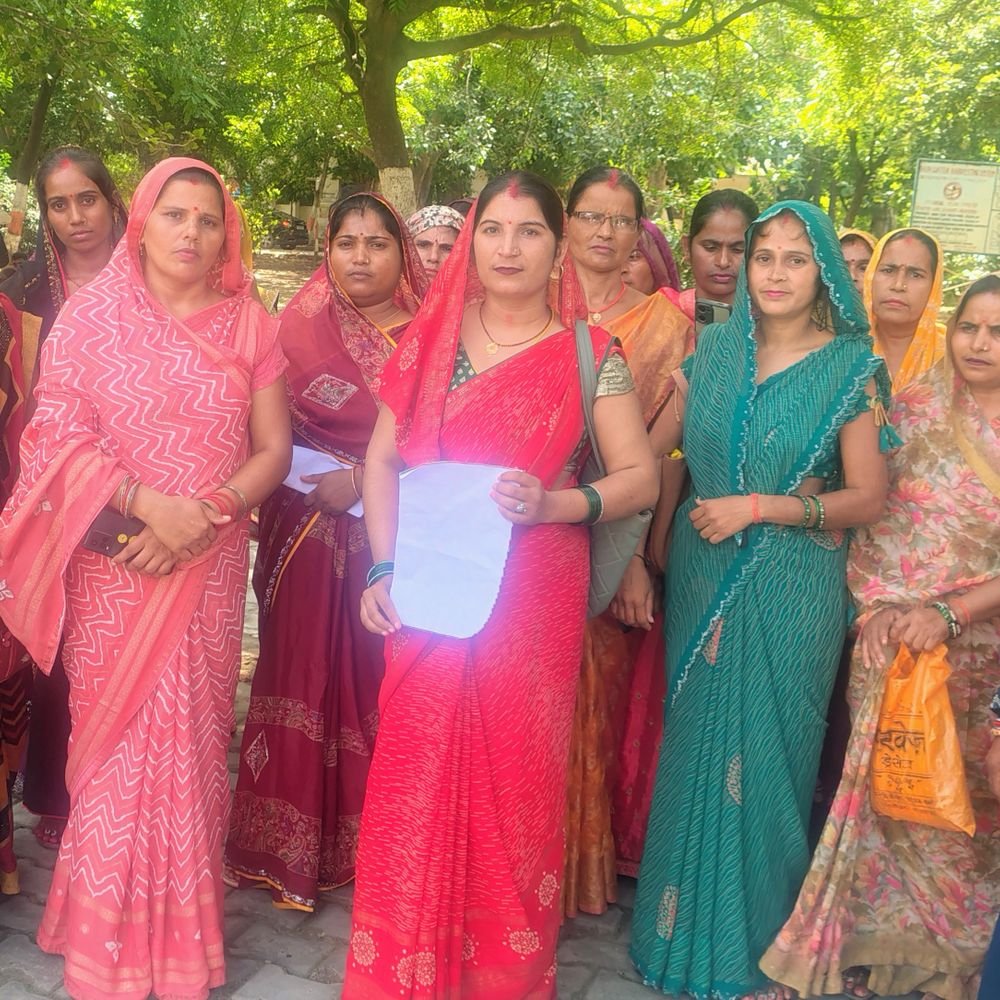 कन्नौज में समूह सखियों ने ज्ञापन सौंपा:मानदेय वृद्धि और स्थायीकरण की मांग उठाई