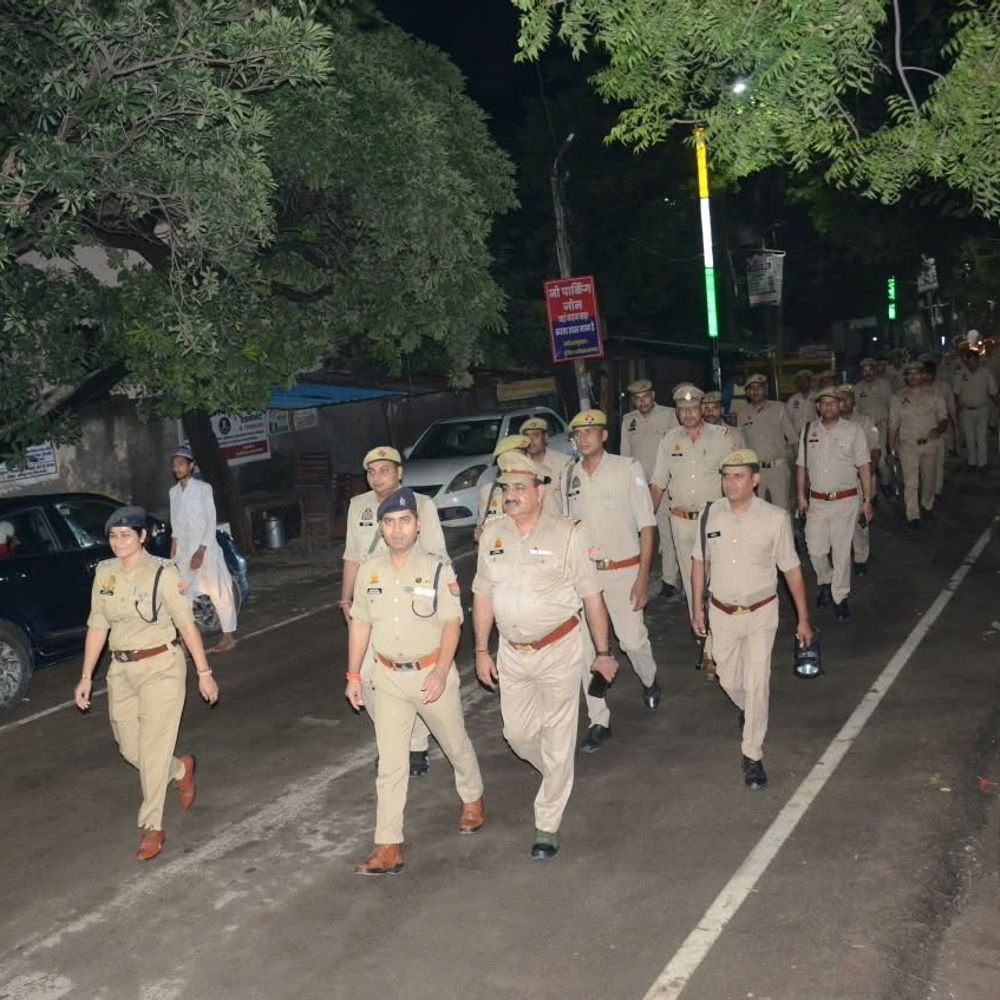 एएसपी ने देर रात्रि सुरक्षा व्यवस्थाओं का लिया जायजा:पुलिसकर्मियों को दिए निर्देश, असामाजिक तत्वों को चेतावनी; आगामी त्यौहारों को लेकर पुलिस अलर्ट