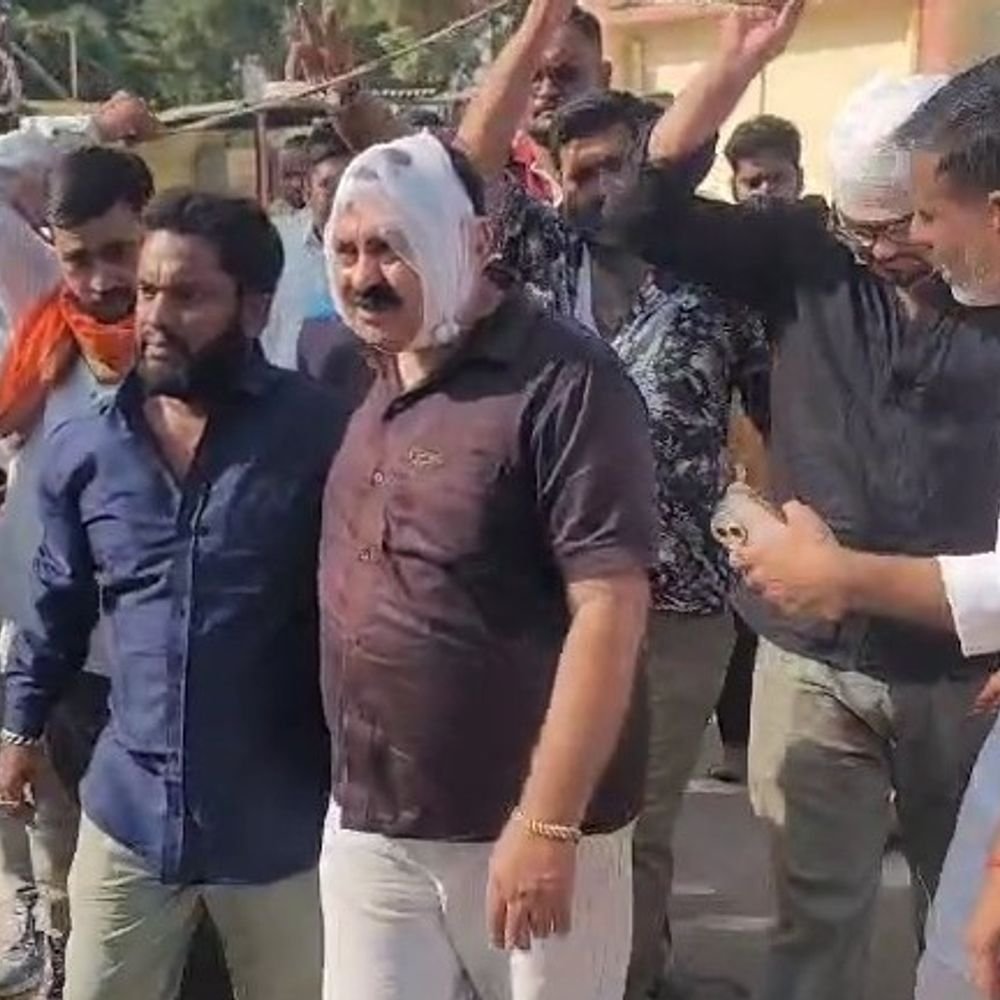 उन्नाव में नाली के पानी पर विवाद में मारपीट:दोनों पर केस दर्ज, एक पक्ष पर हत्या के प्रयास की धारा भी; वीडियो वायरल