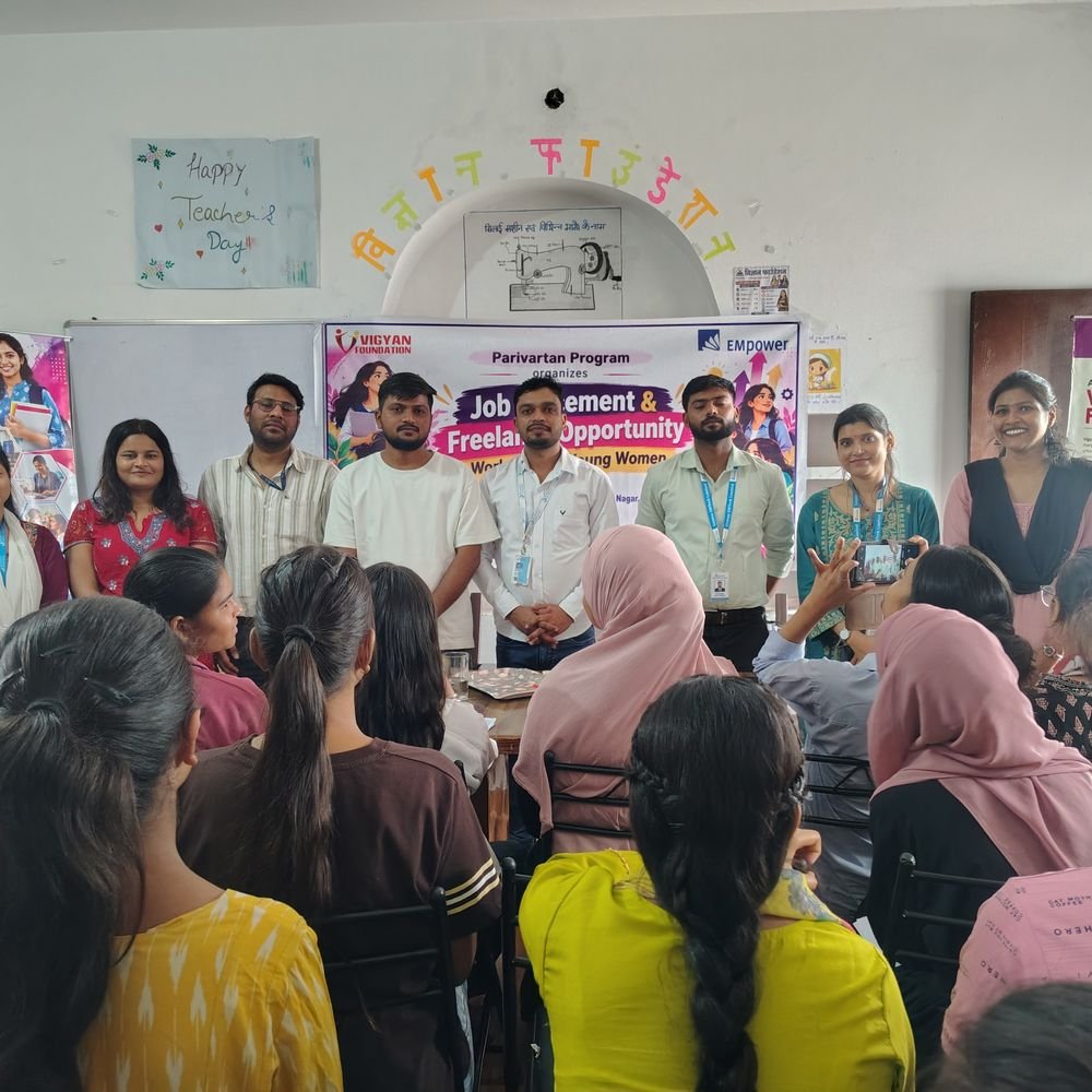 लखनऊ में रोजगार कार्यशाला आयोजित:हुनर निखार आत्मनिर्भर बनने की सीख, विभिन्न करियर विकल्पों पर किया प्रेरित