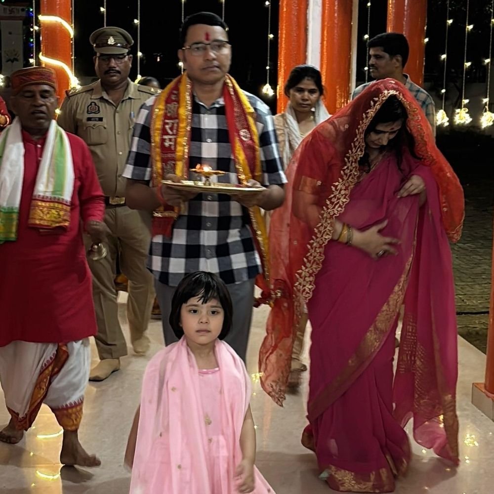 सुल्तानपुर पुलिस लाइन में कलश स्थापना:एसपी विनीत जायसवाल ने किया पूजन, मां शैलपुत्री आराधना संग नवरात्र शुरू
