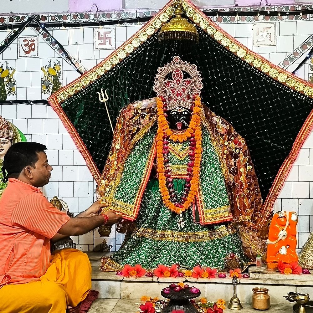 मैनपुरी के शीतला धाम में सज रहा माता का दरबार:9 दिन तक विशेष श्रृंगार और दर्शन के लिए उमड़ेंगे श्रद्धालु