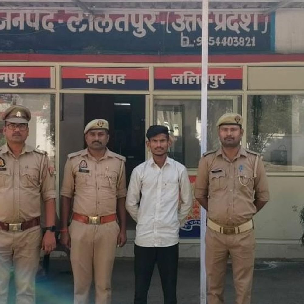 महिला को आत्महत्या के लिए उकसाने वाला आरोपी पकड़ाया:ललितपुर में 2 बच्चों संग कुएं में कूदी थी, पति ने परेशान करने का आरोप लगाया था