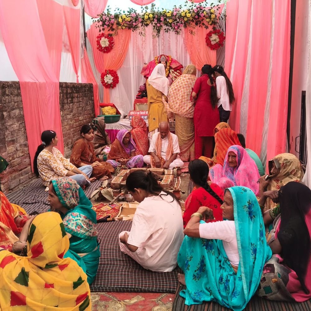 कानपुर में दुर्गा महोत्सव आयोजित:बौसर गांव मंदिर में हवन, कन्या पूजन बाद हुआ भंडारा