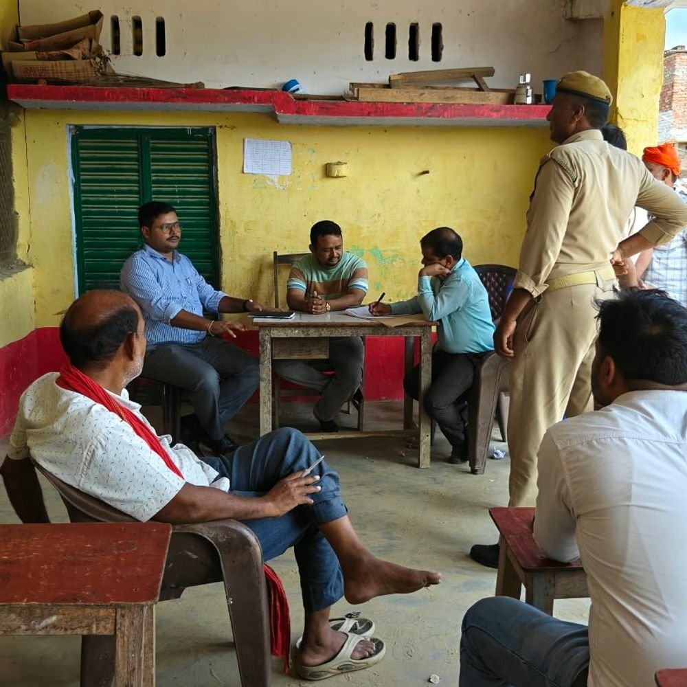 श्रावस्ती में बिना मान्यता वाले 5 स्कूल-मदरसे सील:संचालकों से नोटिस जारी कर मांगा गया जवाब, तीन दिन पहले की थी छापेमारी