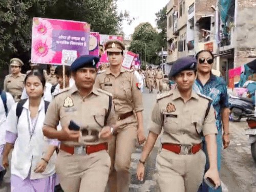 मिशन शक्ति अभियान का शुभारंभ:महिलाओं की सुरक्षा-सम्मान के लिए निकाला पैदल मार्च, भयमुक्त वातावरण का दिया संदेश