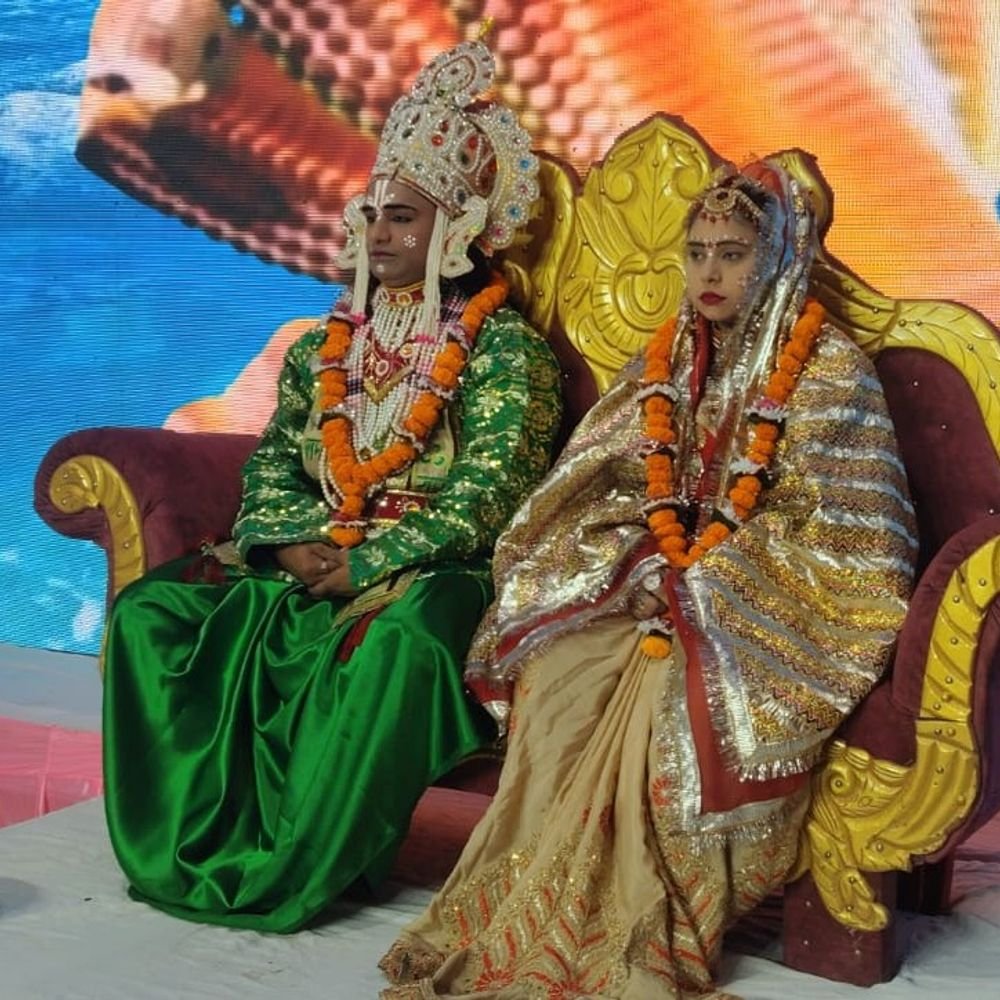 नारद मोह, रावण जन्म और अत्याचार की लीला का मंचन:मैनपुरी में रामलीला कमेटी ने आगरा रोड स्थित मैदान में किया आयोजन