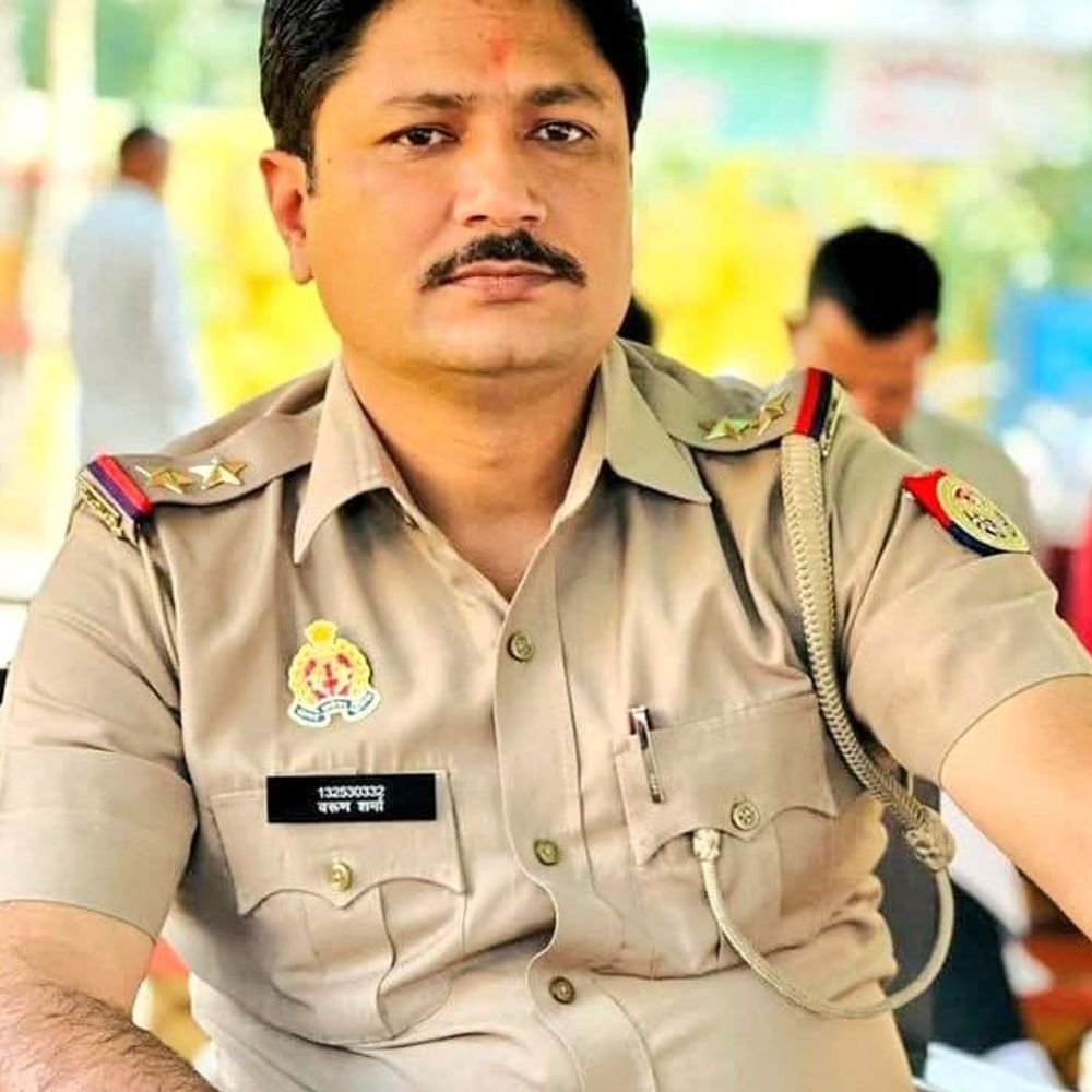 क्राइम कंट्रोल में नाकामी पर अहमदगढ़ थाना प्रभारी लाइन हाजिर:छतारी प्रभारी नरेंद्र सिंह को मिली कमान