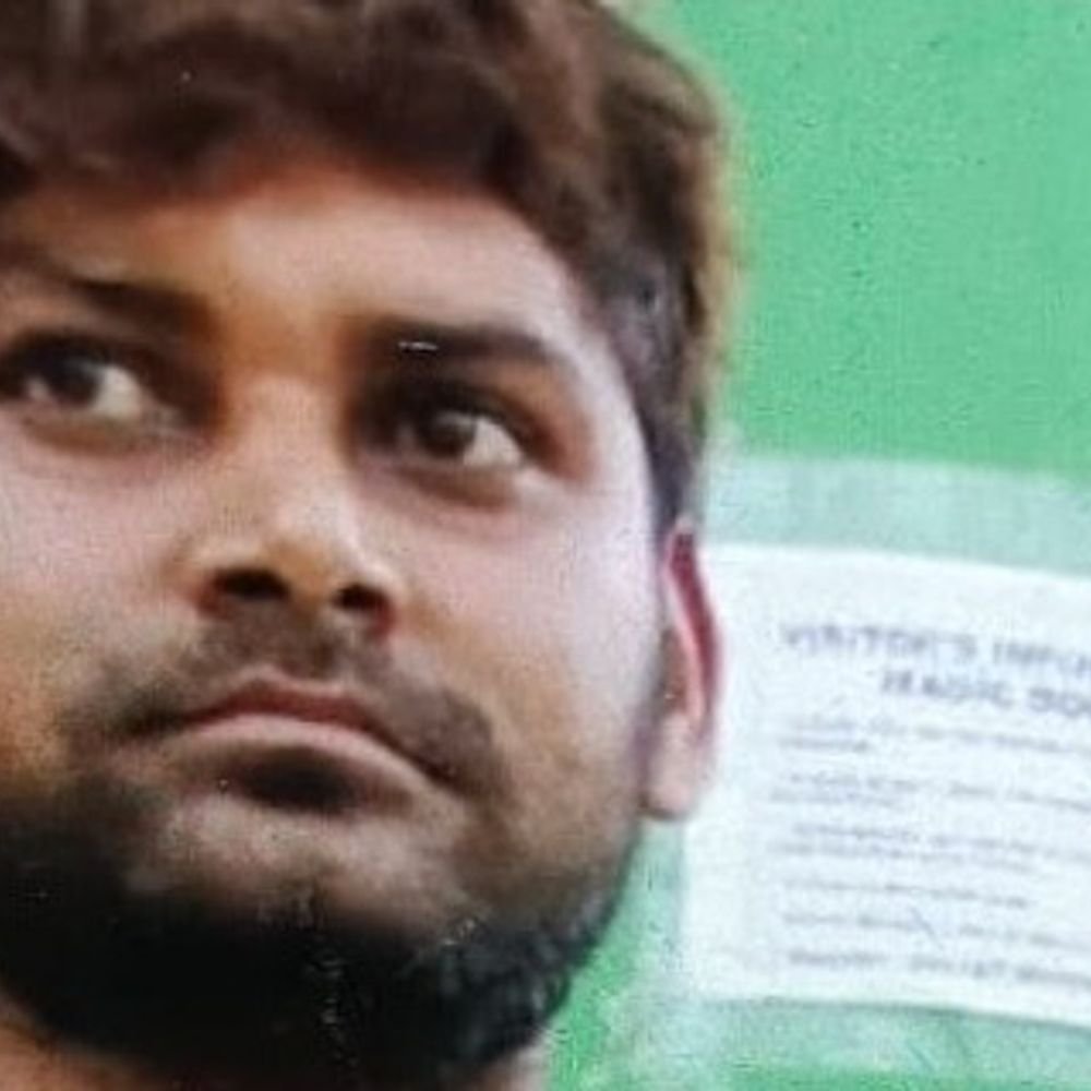 कानपुर में क्लीनिक संचालक ने फंदा लगाकर सुसाइड किया:तीसरी मंजिल के कमरे में बंद मिला शव, पुलिस जांच में जुटी