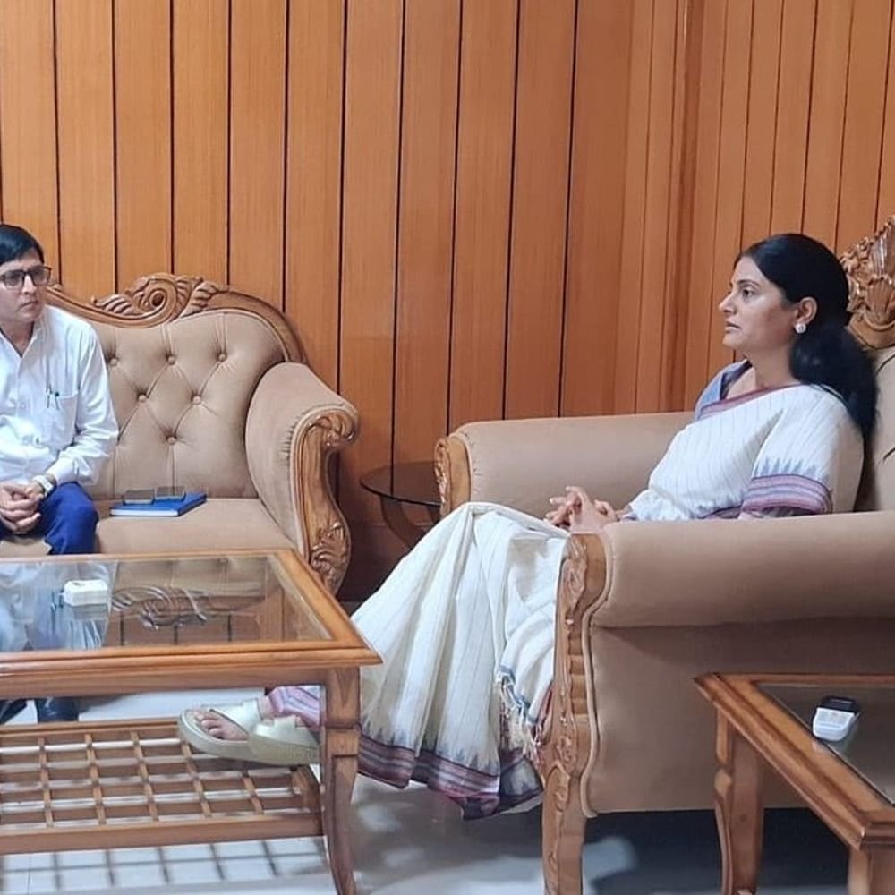 स्वास्थ्य सेवाओं को बेहतर करने में जुट जाएं अधिकारी:केंद्रीय मंत्री अनुप्रिया पटेल ने की स्वास्थ्य कार्यक्रमों की समीक्षा, युवाओं में मानसिक स्वास्थ्य जागरूकता पर दिया जोर