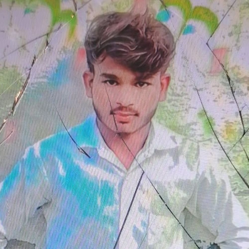 पड़ोसी के घर पर लटका मिला युवक का शव:हत्या के बाद लटकाने का आरोप, जमीन विवाद चल रहा था, 5 महीने पहले हुई थी शादी