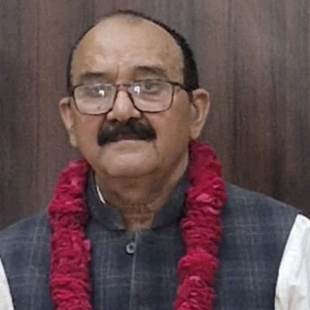 कालपी में बेटी से मिलने आए रिटायर्ड दरोगा की मौत:काम के लिए जाते समय हार्ट अटैक आया, पुलिस ने शव पोस्टमार्टम को भेजा
