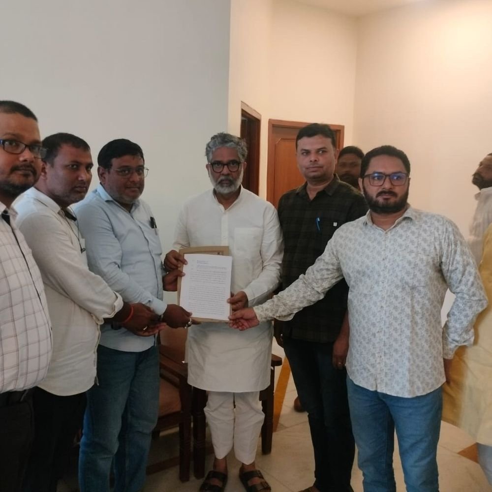 ब्रिज कोर्स में पासिंग मार्क्स हटाने को लेकर शिक्षक मिले:राज्यसभा सांसद और विधायक से मुलाकात कर विभागीय प्रशिक्षण बनाने का किया आग्रह
