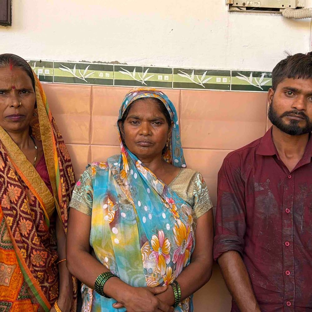 रामपुर में महिला ने खुद को आग लगाई:90 फीसदी झुलसी, पति बोला- घर में डीजल छिड़ककर खुद को जलाया