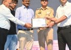 फिरोजाबाद में पुलिसकर्मियों को कर्तव्यनिष्ठा के लिए सम्मान:'एक शाम खाकी के नाम' समारोह में जिलाधिकारी, SSP आदित्य लांग्हे भी हुए सम्मानित