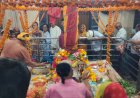 नवरात्रि के पांचवें दिन आलोप शंकरी मंदिर में उमड़ी भीड़:श्रद्धालु पहुंचे कुंड और पालने के दर्शन को, जल को लेकर गहरी आस्था