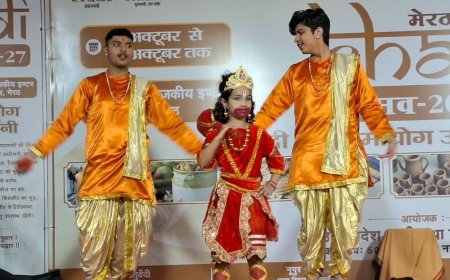 खादी महोत्सव में श्रीराम स्तुति की प्रस्तुति:सुर-संगीत महाविद्यालय के विद्यार्थियों ने बांधा समां, आठ राज्यों के उत्पाद भी बने आकर्षण; आज नरसिम्हा की प्रस्तुति