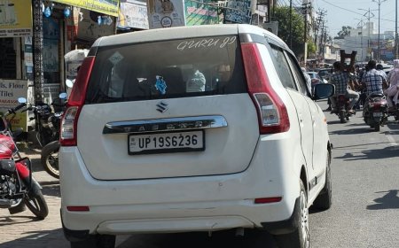 शामली में त्योहारों पर पार्किंग की समस्या बढ़ी:लोग सड़कों पर वाहन खड़े कर रहे हैं, जाम की स्थिति बनी