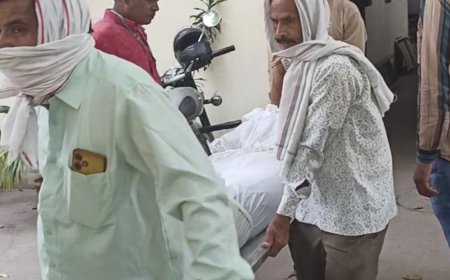 ट्रेन के आगे कूदकर अधेड़ ने दी जान:कानपुर में रेलवे ट्रैक पर मिला शव, एक किमी दूर पड़ा था पैर