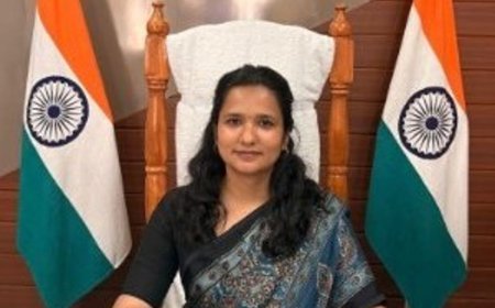 हापुड़ में 'हुनरबाज' कार्यक्रम शुरू:20 उद्यमियों को 6 महीने ट्रेनिंग, बाजार से जोड़ेंगे; सीडीओ बोली महिलाओं-कारीगरों को प्राथमिकता, 25 अक्टूबर तक आवेदन