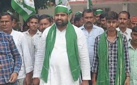 गन्ने का मूल्य ₹500 प्रति क्विंटल करने की मांग:किसानों का प्रदर्शन, कहा- धान क्रय केंद्र चालू हो, बारिश से नुकसान का मुआवजा मिले