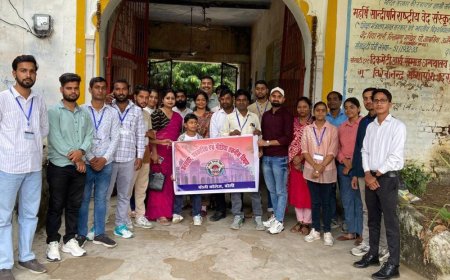 विश्व भोजन दिवस पर खाद्य सामग्री वितरण:बरेली कॉलेज के विद्यार्थियों ने अनाथालय में बांटी खाद्य किट
