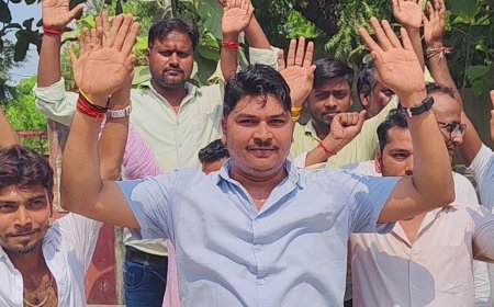 अमेठी में निर्माणाधीन नाला गिरा:रातभर में बना 2.20 करोड़ का नाला सुबह ढह गया, व्यापारियों ने उठाए सवाल, जांच की मांग