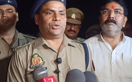 जालौन में डीएम-एसपी ने धनु तालाब मैदान का निरीक्षण किया:दशहरा-विसर्जन की तैयारियों का जायजा लिया, अधिकारियों को निर्देश दिए