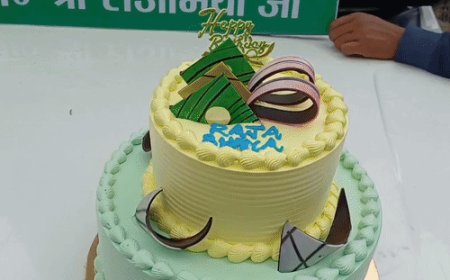 अयोध्या में मनाया गया राजा भैया के जन्मदिन:जिला अस्पताल में मरीजों को फल वितरित किए, कुष्ठ आश्रम में जरूरतमंदों को दिए उपहार