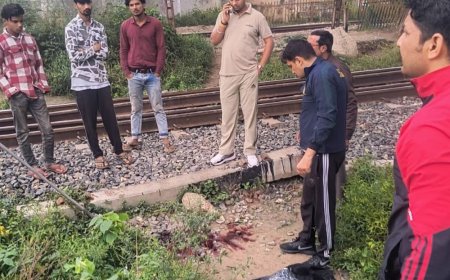 शिक्षक के बेटे का शव रेलवे ट्रैक पर मिला:बुलंदशहर में कई जगह मिले चोट के निशान, मेहरबानपुरा का रहने वाला था युवक