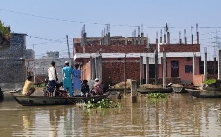 उन्नाव में गंगा का जलस्तर खतरे के निशान के करीब:सिर्फ 9 सेमी दूर; 112.91 मीटर पहुंचा पानी, तटीय मोहल्लों के घरों में घुसा; छतों पर रह रहे लोग
