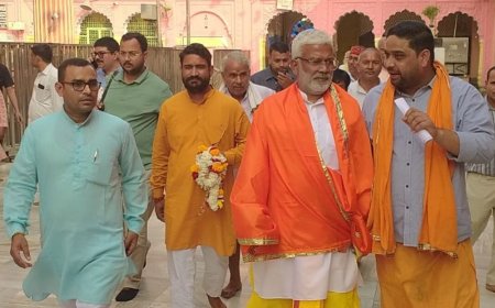 जलशक्ति मंत्री ने दाऊजी महाराज के दर्शन किए:बोले- ब्रज का विकास सरकार की प्राथमिकता- लोगों ने बिजली-बस की समस्या बताई