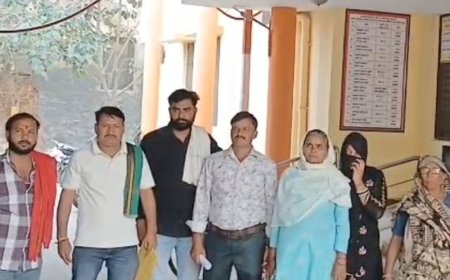 बुलंदशहर में अस्पताल की नर्स ने तीमारदार से हाथापाई की:निजी अस्पताल में तीमारदार से अभद्रता, मोबाइल छीनने की कोशिश