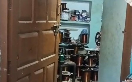 कानपुर देहात में 3 दिन से बंद मकान में चोरी:छुट्टी में ससुराल गया था परिवार, चोरों ने जेवरात चुराकर CCTV भी तोड़ा