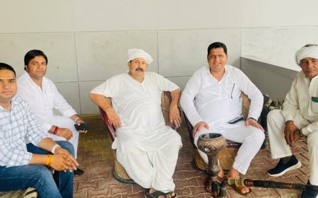 नरेश टिकैत बोले- दोषियों को बचाया तो आंदोलन होगा:भाकियू महासचिव से की मुलाकात, पत्नी की मौत मामले में न्याय का दिया भरोसा