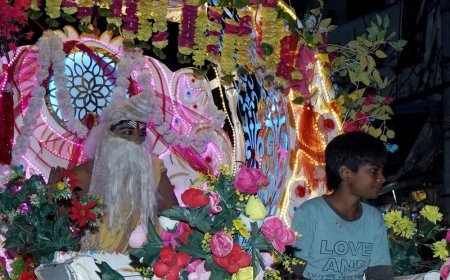 महर्षि वाल्मीकि जयंती पर भव्य शोभायात्रा:इन्दिरा सिंह बोली- महर्षि वाल्मीकि जी के आदर्श, विचार  समाज को मानवता के मार्ग पर चलने की प्रेरणा देती हैं